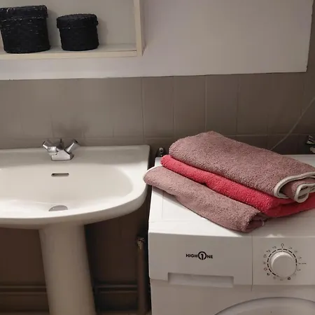 A 10 Metres De La Plage Avec Acces Piscine Privee Apartman